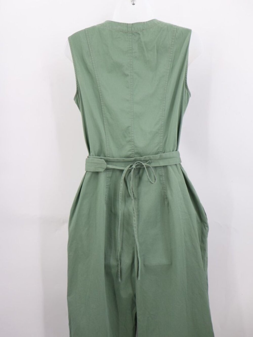Gal Meets Glam Leonie Green Sleeveless Belted Crop Wide Leg Jumpsuit Button Sz 6 - Picture 7 of 15